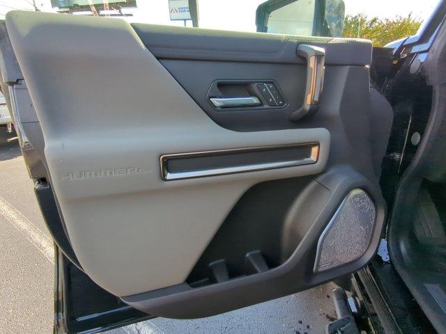 2025 GMC HUMMER EV Pickup Vehicle Photo in ALBERTVILLE, AL 35950-0246