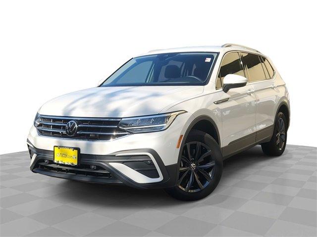 2023 Volkswagen Tiguan SE photo 1