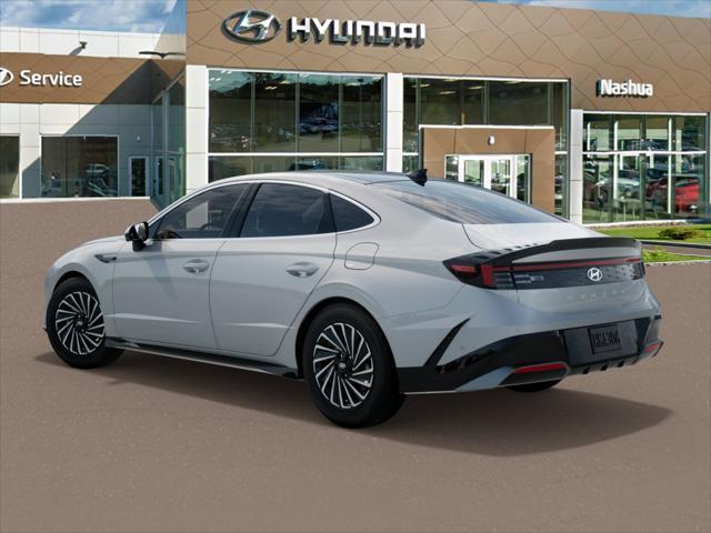 2025 Hyundai SONATA Hybrid Vehicle Photo in Nashua, NH 03060