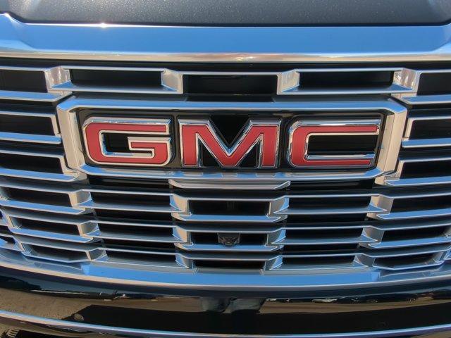 2025 GMC Yukon XL Vehicle Photo in ALBERTVILLE, AL 35950-0246