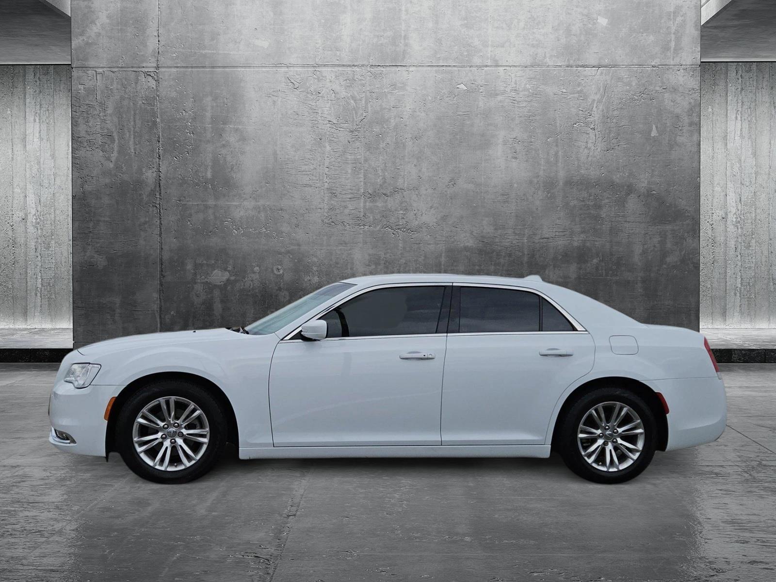 2021 Chrysler 300 Vehicle Photo in CORPUS CHRISTI, TX 78416-1100