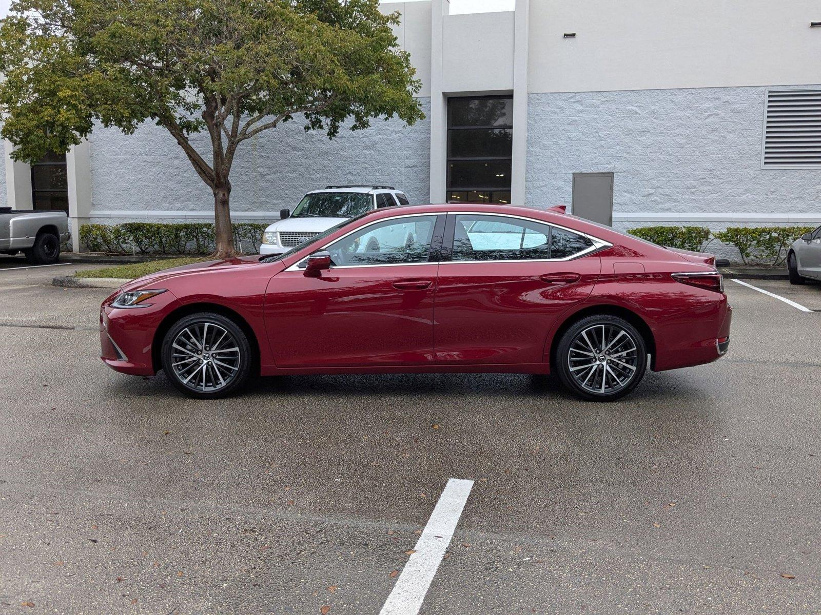 2024 Lexus ES 250 Vehicle Photo in West Palm Beach, FL 33417