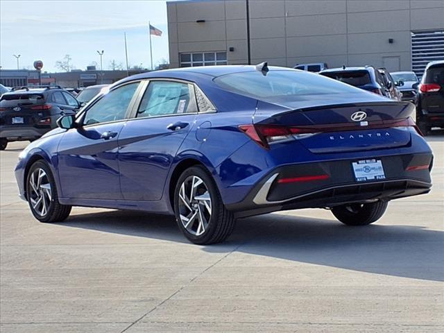 2025 Hyundai ELANTRA Vehicle Photo in Peoria, IL 61615