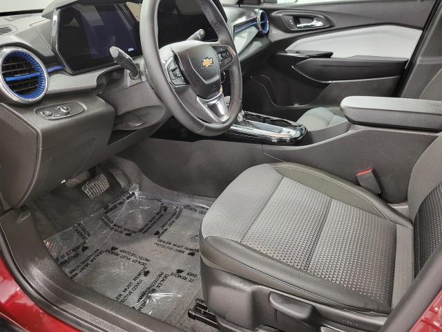 2025 Chevrolet Trax Vehicle Photo in NEENAH, WI 54956-2243