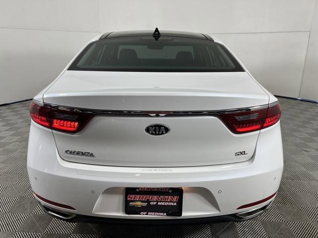 2019 Kia Cadenza Vehicle Photo in MEDINA, OH 44256-9001