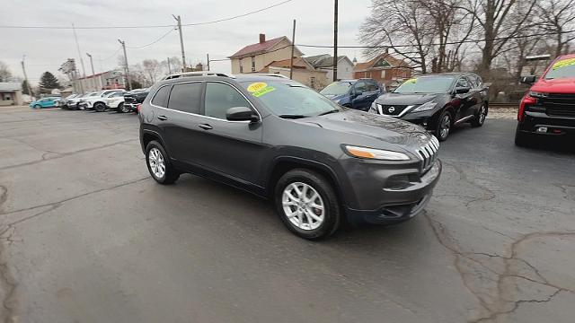 Used 2018 Jeep Cherokee Latitude Plus with VIN 1C4PJMLX1JD522089 for sale in Eaton, OH