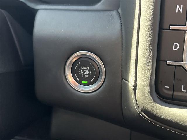 2024 GMC Yukon XL Vehicle Photo in ALBERTVILLE, AL 35950-0246
