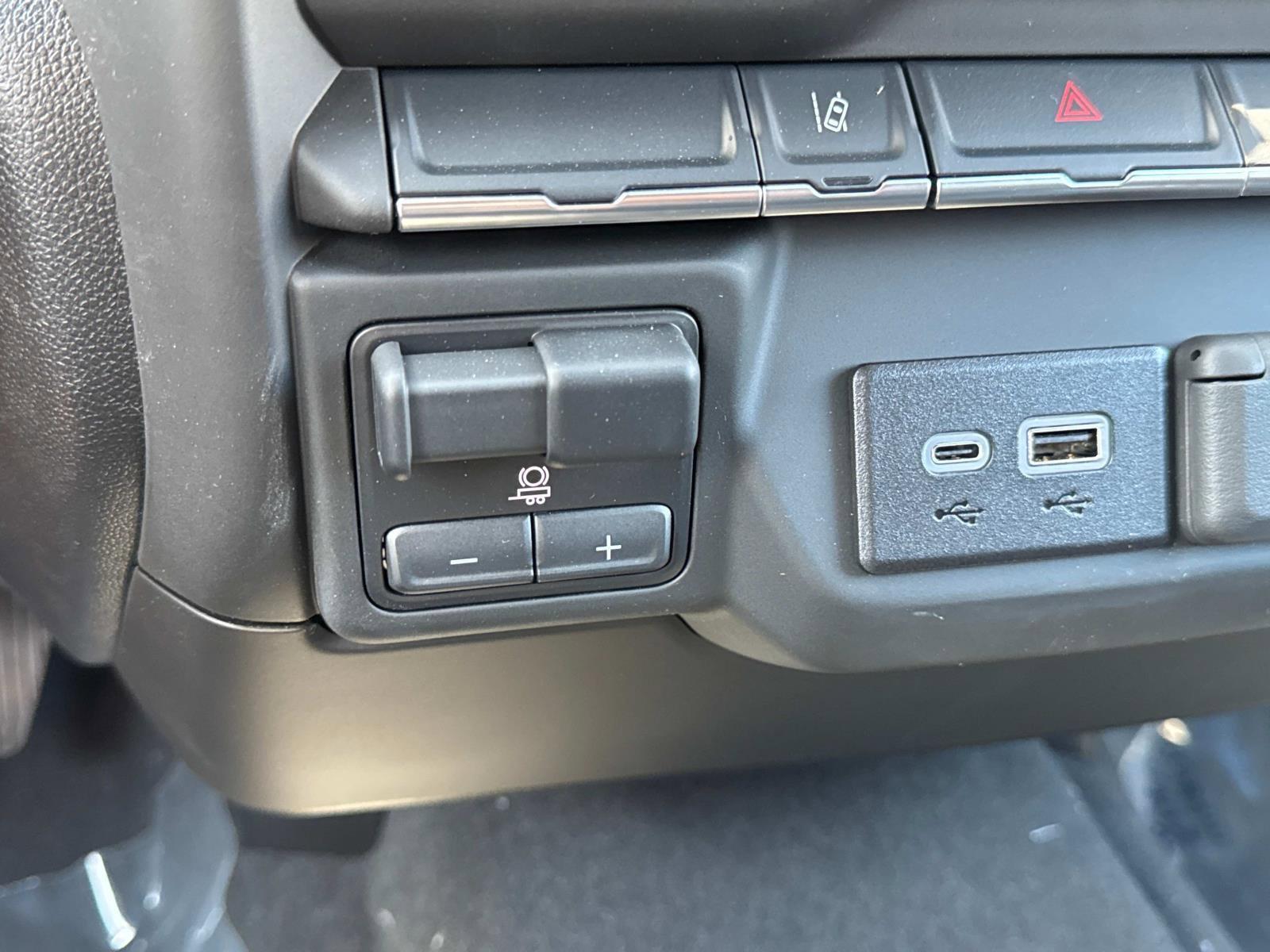 2025 Chevrolet Silverado 2500 HD Vehicle Photo in LOS ANGELES, CA 90007-3794