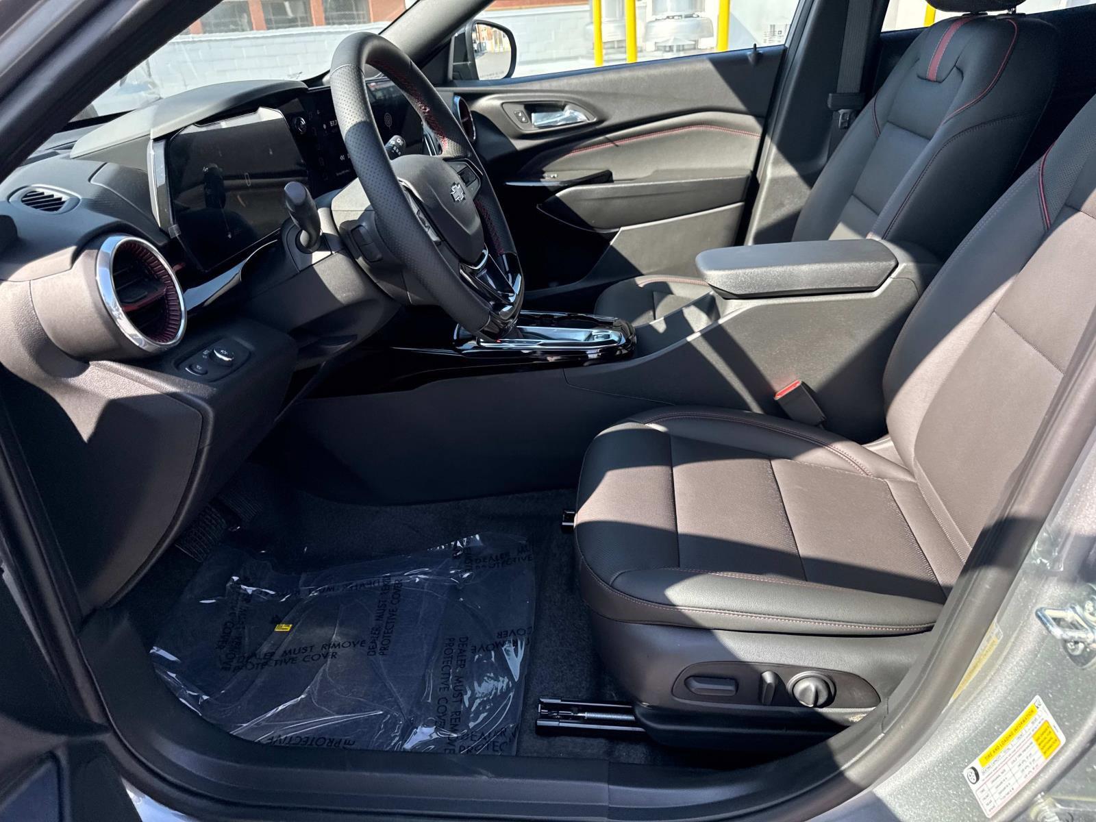 2025 Chevrolet Trax Vehicle Photo in LOS ANGELES, CA 90007-3794