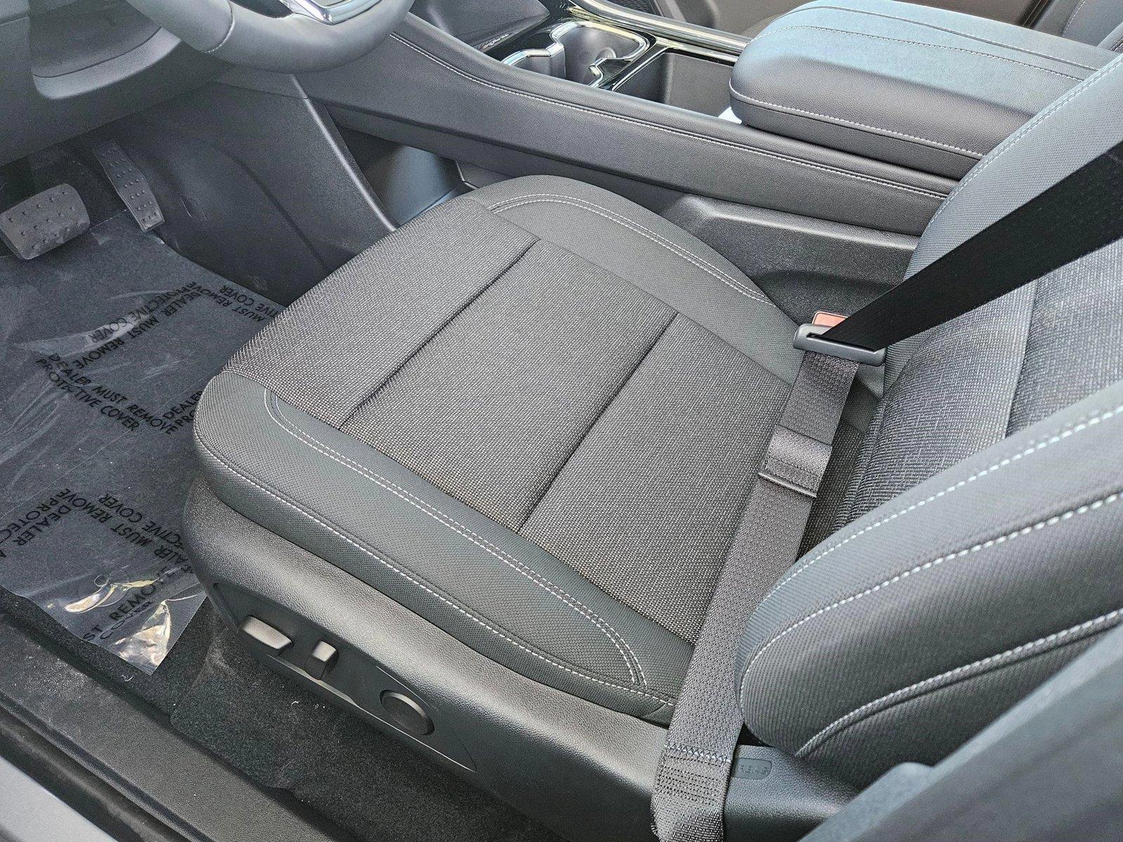 2025 Chevrolet Traverse Vehicle Photo in GREENACRES, FL 33463-3207