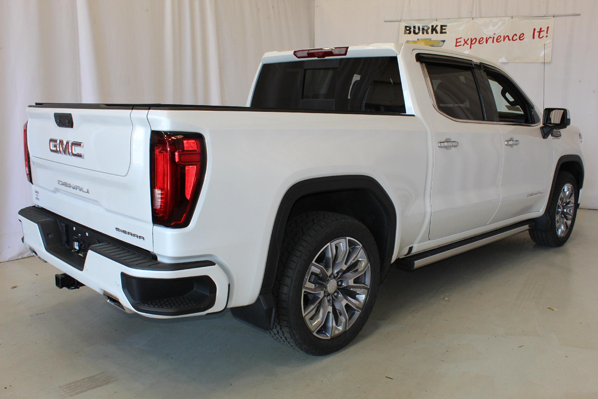 2023 GMC Sierra 1500 Vehicle Photo in NORTHAMPTON, MA 01060-1120