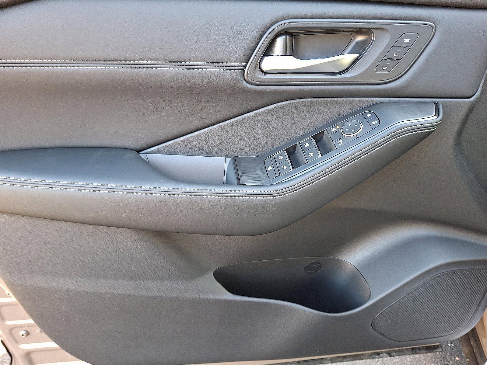 2025 Nissan Rogue Vehicle Photo in Mechanicsburg, PA 17050-2306