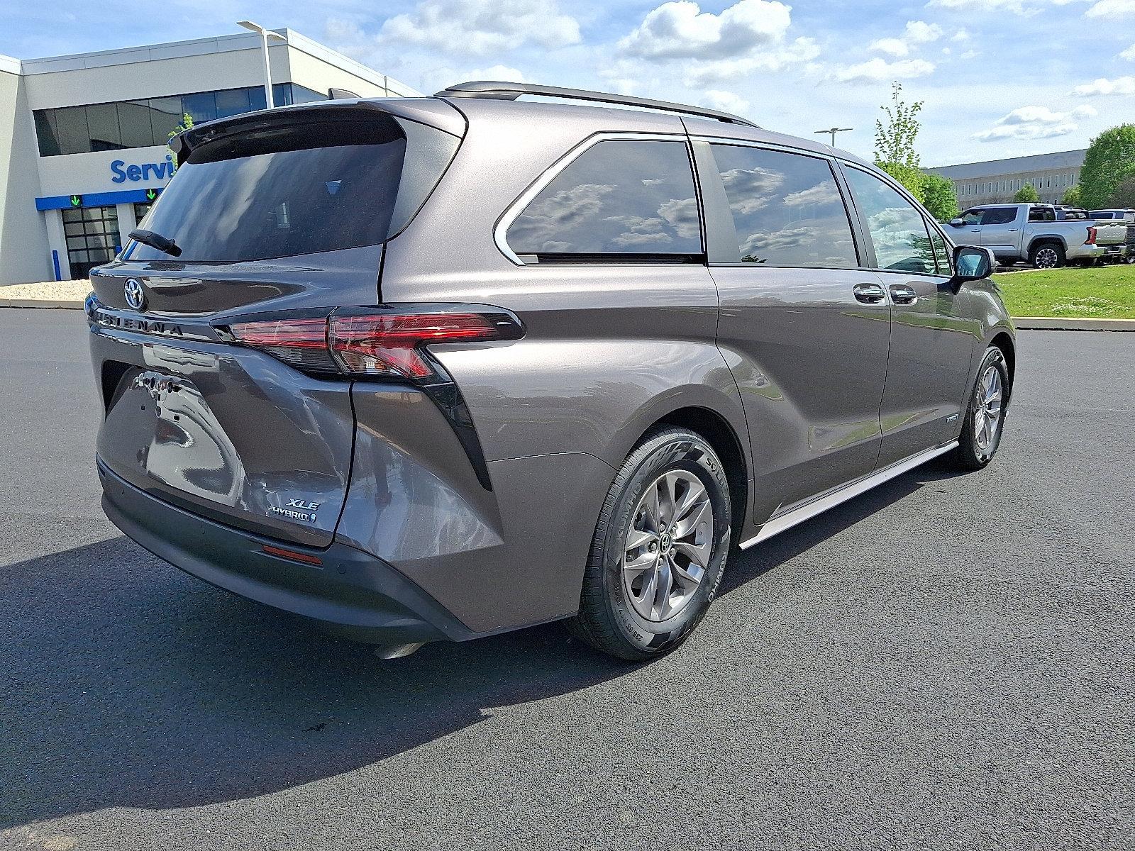 2021 Toyota Sienna Vehicle Photo in Harrisburg, PA 17111