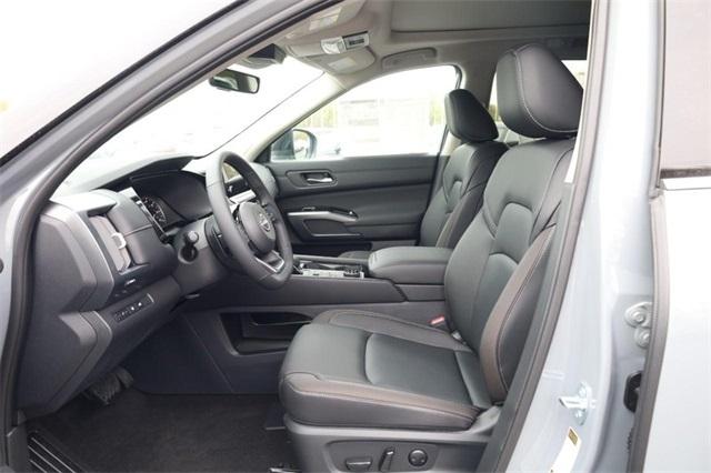 2025 Nissan Pathfinder Vehicle Photo in Hazelwood, MO 63042