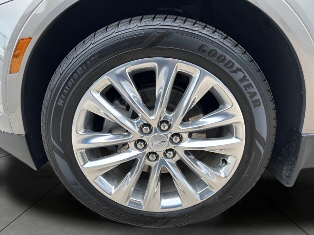 2017 Cadillac XT5 Vehicle Photo in MANITOWOC, WI 54220-5838