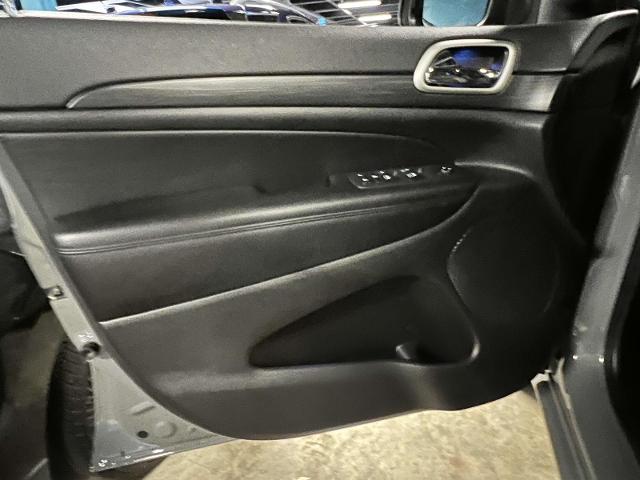 2020 Jeep Grand Cherokee Vehicle Photo in Roslyn, NY 11576
