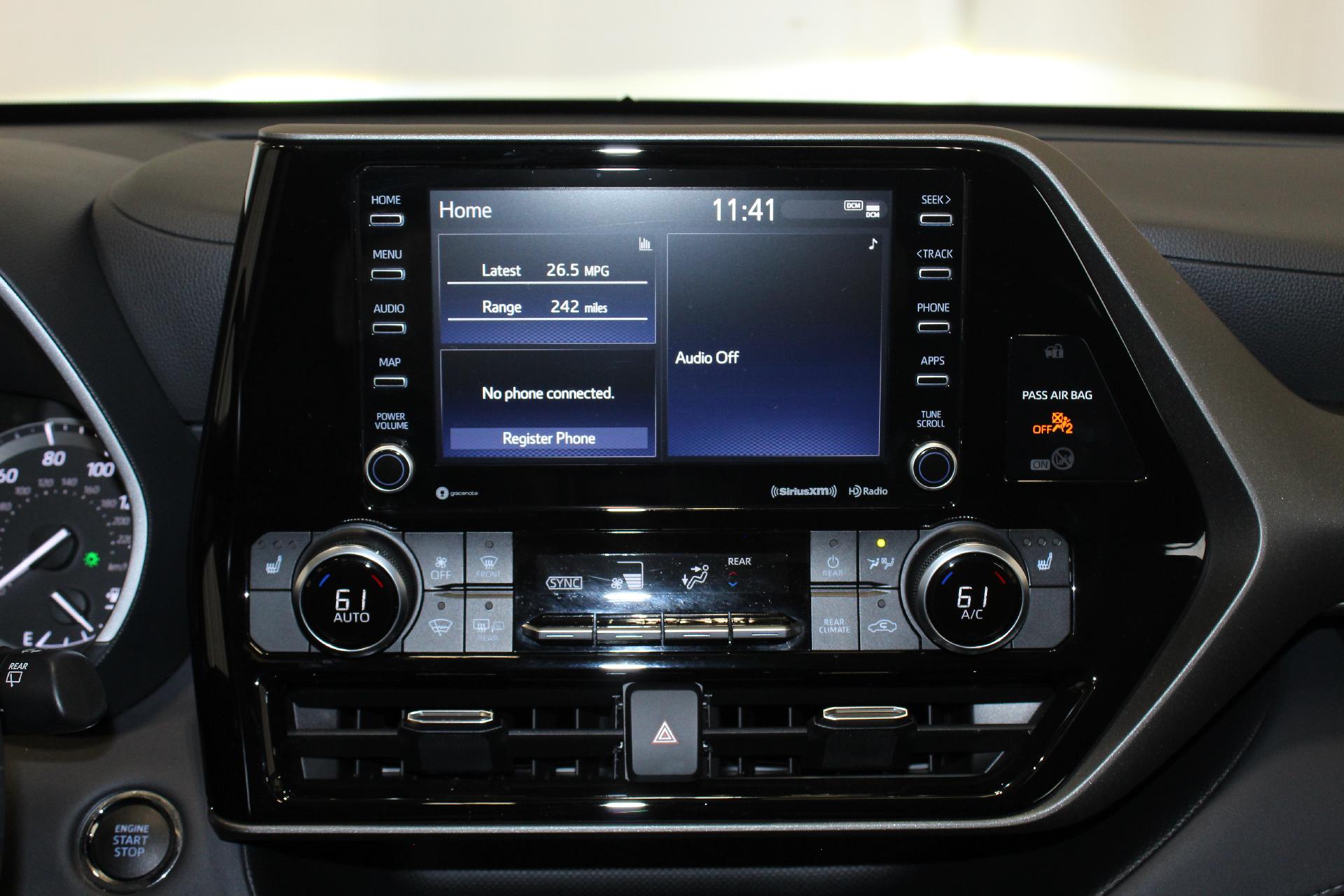 2022 Toyota Highlander Vehicle Photo in NORTHAMPTON, MA 01060-1120