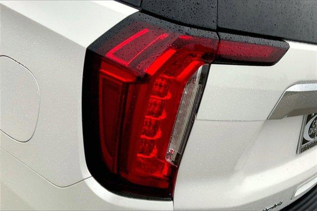 2021 GMC Yukon Vehicle Photo in TOPEKA, KS 66609-0000