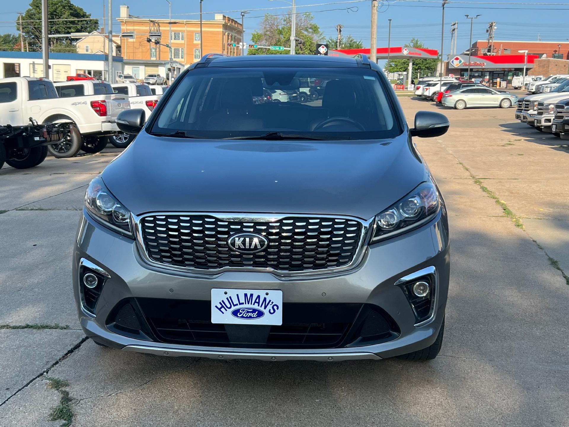 Used 2019 Kia Sorento SX with VIN 5XYPK4A59KG456795 for sale in Falls City, NE