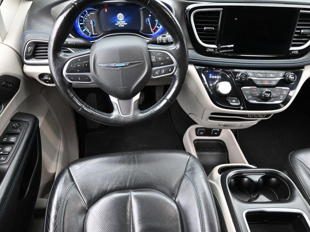 2021 Chrysler Pacifica Vehicle Photo in Marion, IA 52302