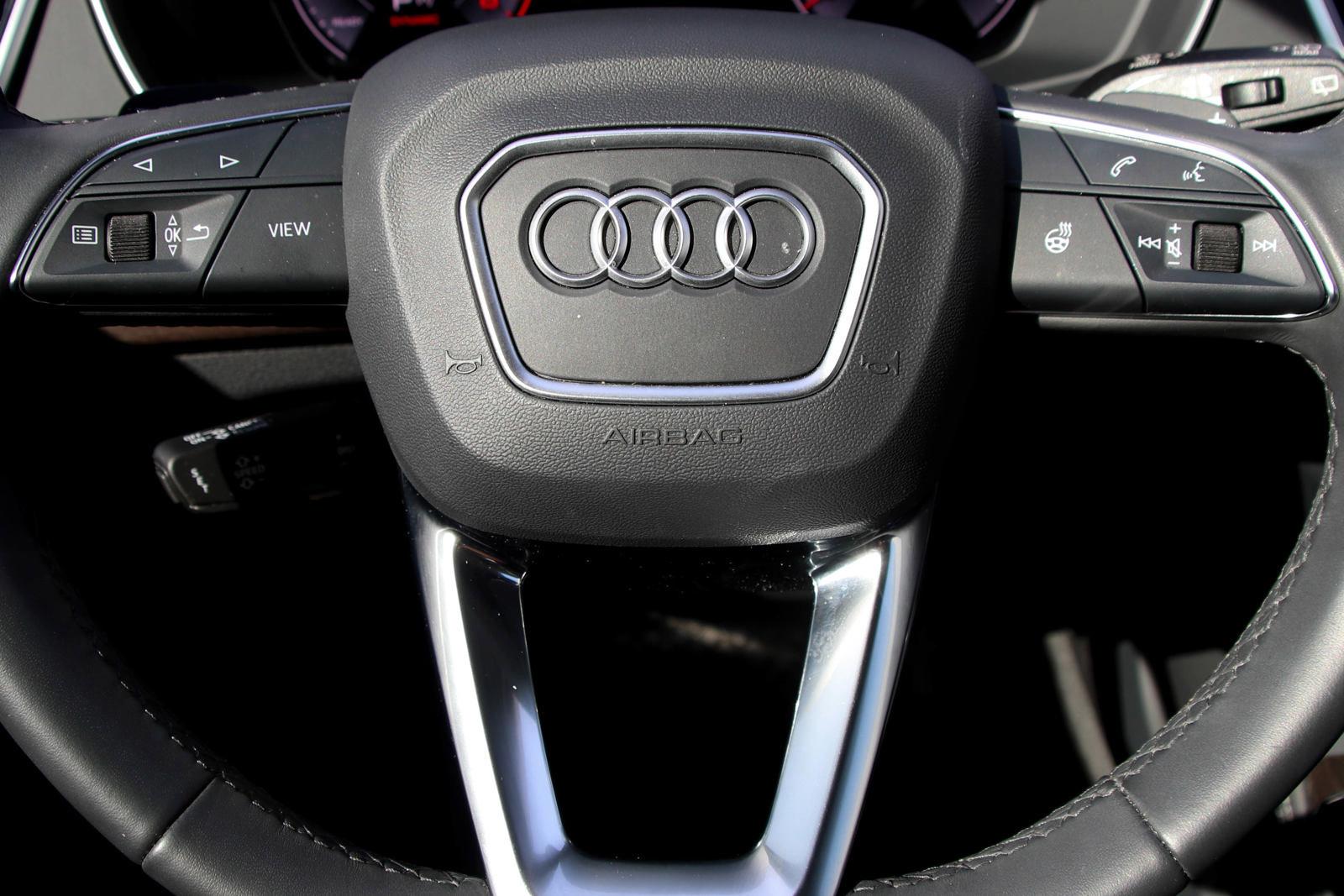 2024 Audi Q5 Vehicle Photo in SUGAR LAND, TX 77478