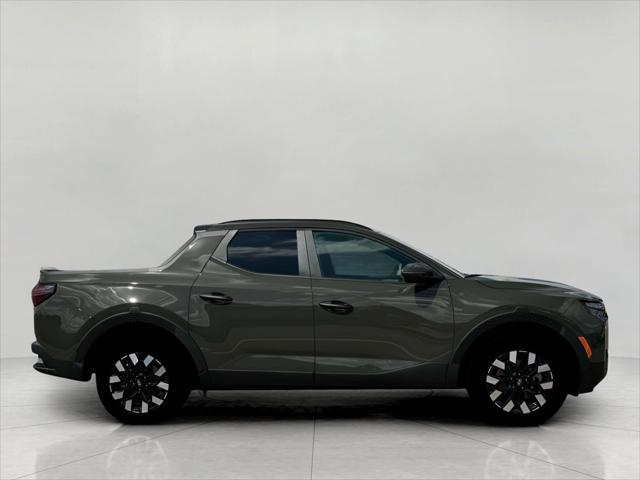 2025 Hyundai SANTA CRUZ Vehicle Photo in Green Bay, WI 54304