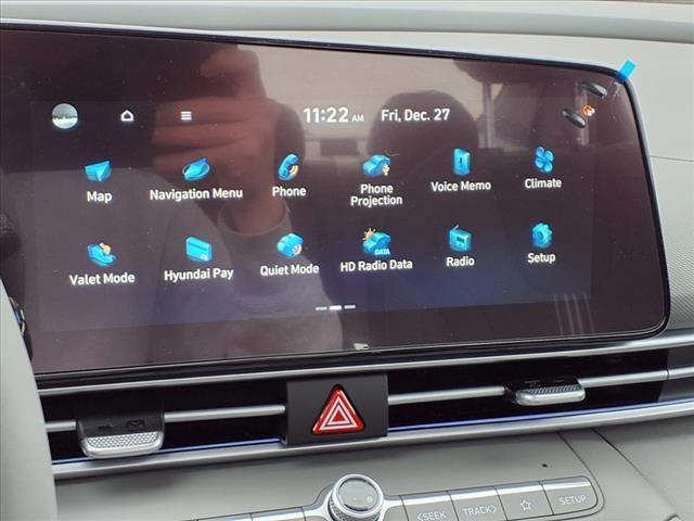 2025 Hyundai ELANTRA Vehicle Photo in Peoria, IL 61615