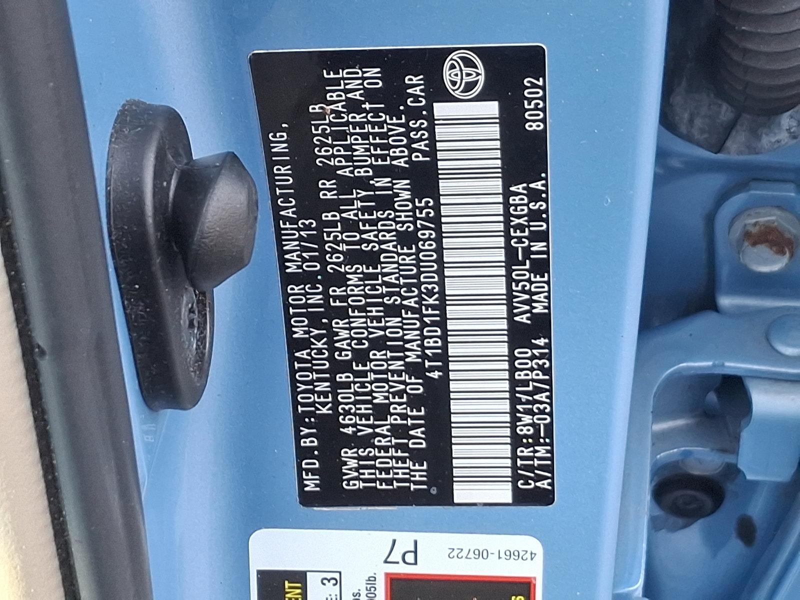 2013 Toyota Camry Hybrid Vehicle Photo in Trevose, PA 19053