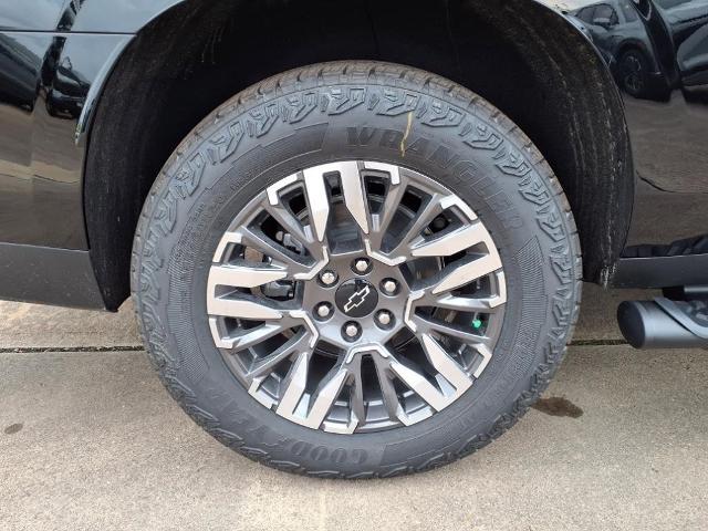 2025 Chevrolet Suburban Vehicle Photo in ROSENBERG, TX 77471-5675