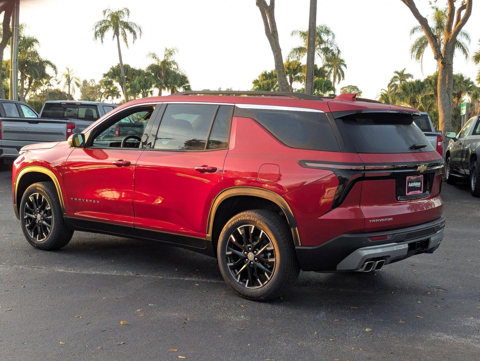 2025 Chevrolet Traverse Vehicle Photo in GREENACRES, FL 33463-3207