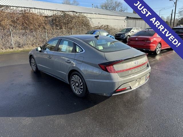 2023 Hyundai SONATA Hybrid Vehicle Photo in Puyallup, WA 98371