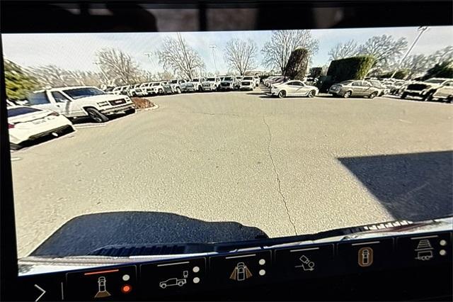 2025 GMC Sierra 2500 HD Vehicle Photo in ELK GROVE, CA 95757-8703