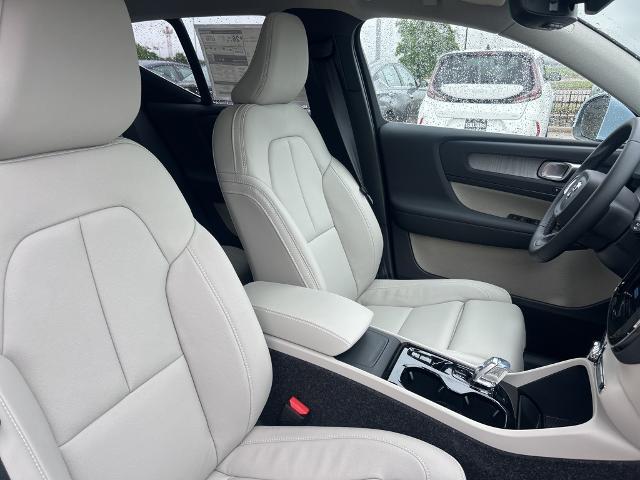 2025 Volvo XC40 Vehicle Photo in Grapevine, TX 76051