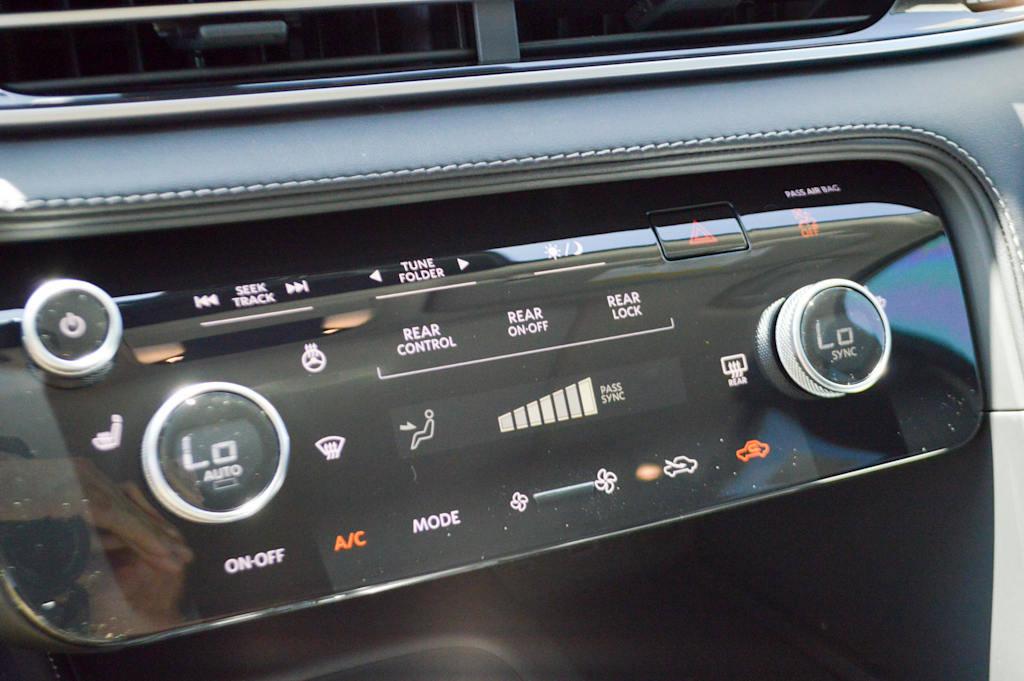 2025 INFINITI QX60 Vehicle Photo in Houston, TX 77090