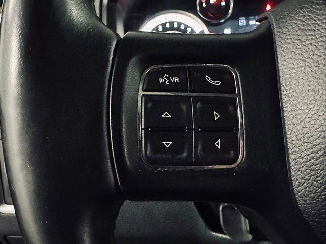 2017 Ram 1500 Vehicle Photo in MEDINA, OH 44256-9631