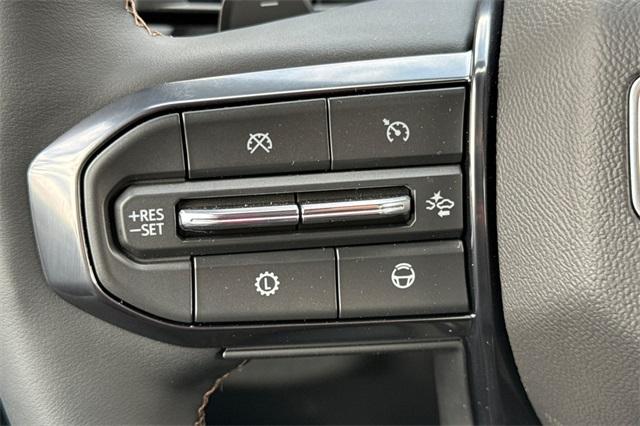 2025 GMC Yukon XL Vehicle Photo in ELK GROVE, CA 95757-8703