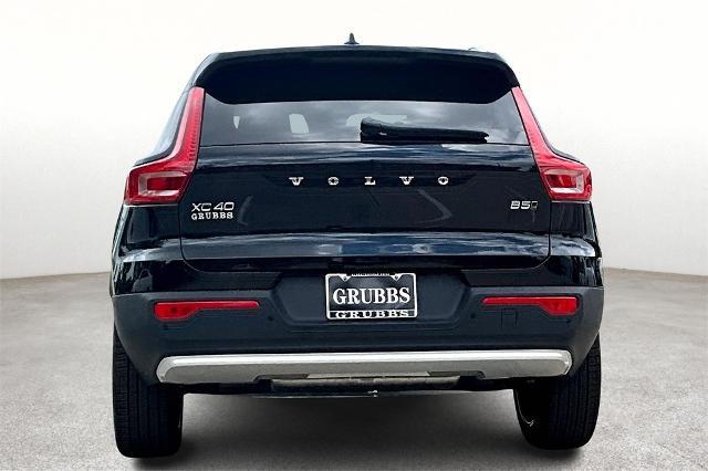 2025 Volvo XC40 Vehicle Photo in Houston, TX 77007
