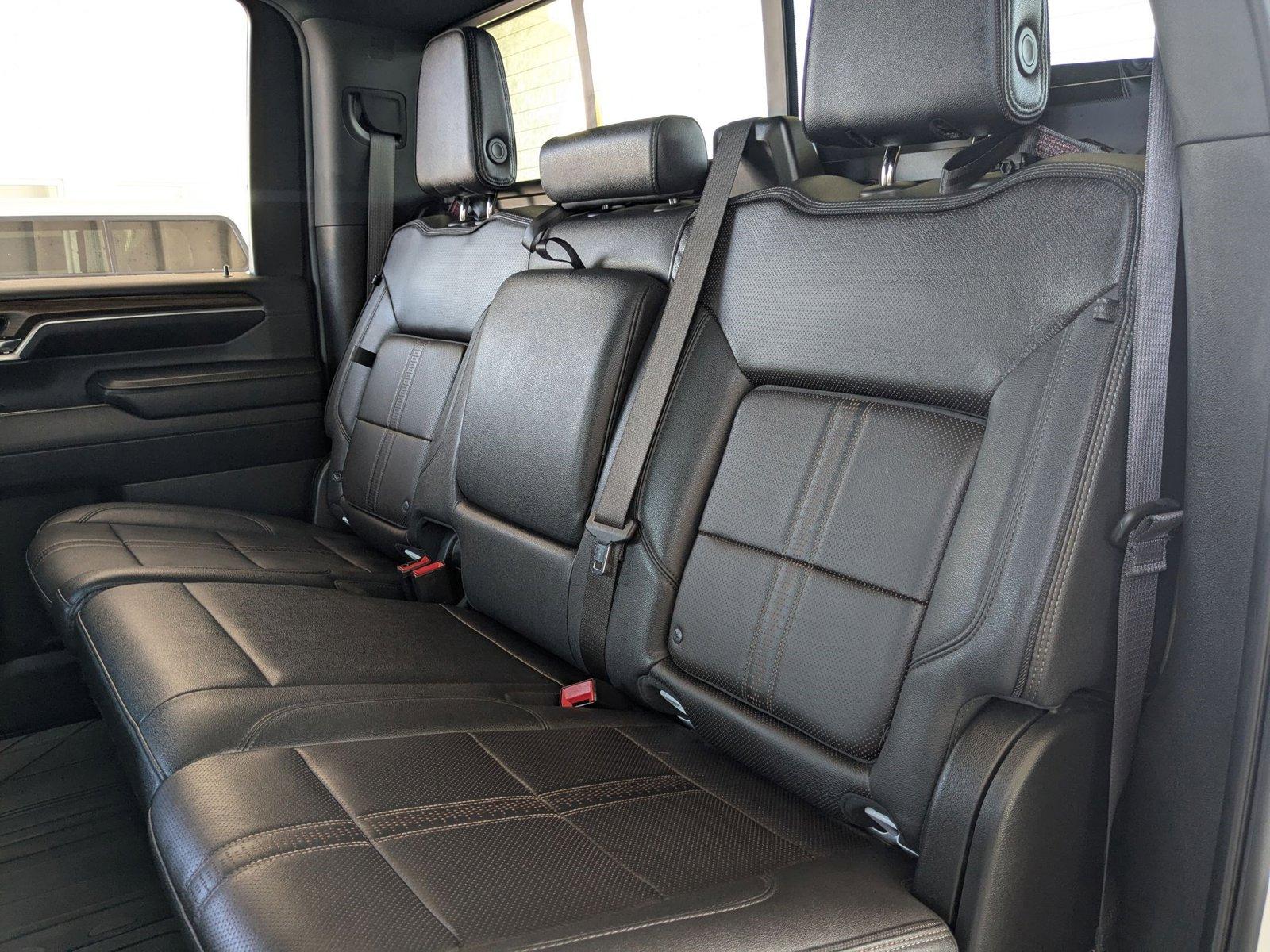 2024 Chevrolet Silverado 2500 HD Vehicle Photo in VALENCIA, CA 91355-1705