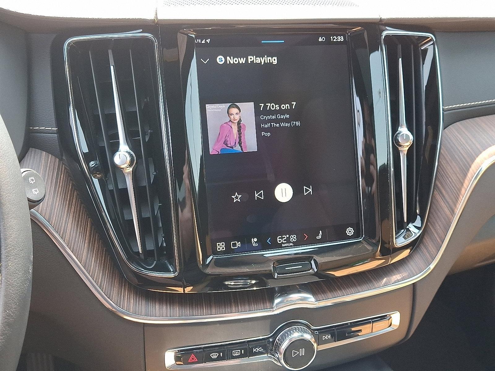 2022 Volvo XC60 Vehicle Photo in Trevose, PA 19053