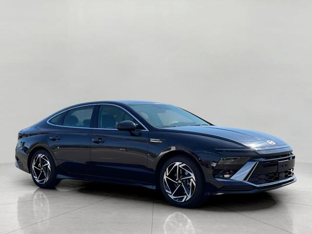 2025 Hyundai SONATA Vehicle Photo in Green Bay, WI 54304