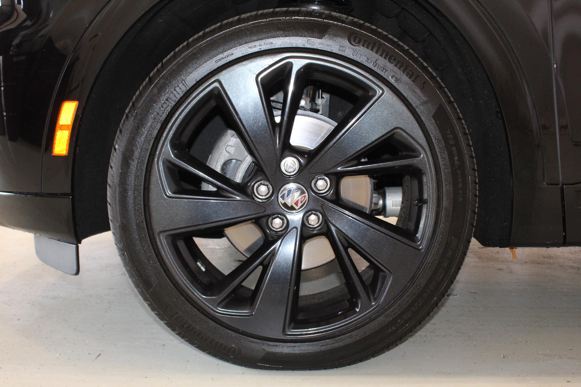 2023 Buick Envision Vehicle Photo in NORTHAMPTON, MA 01060-1120