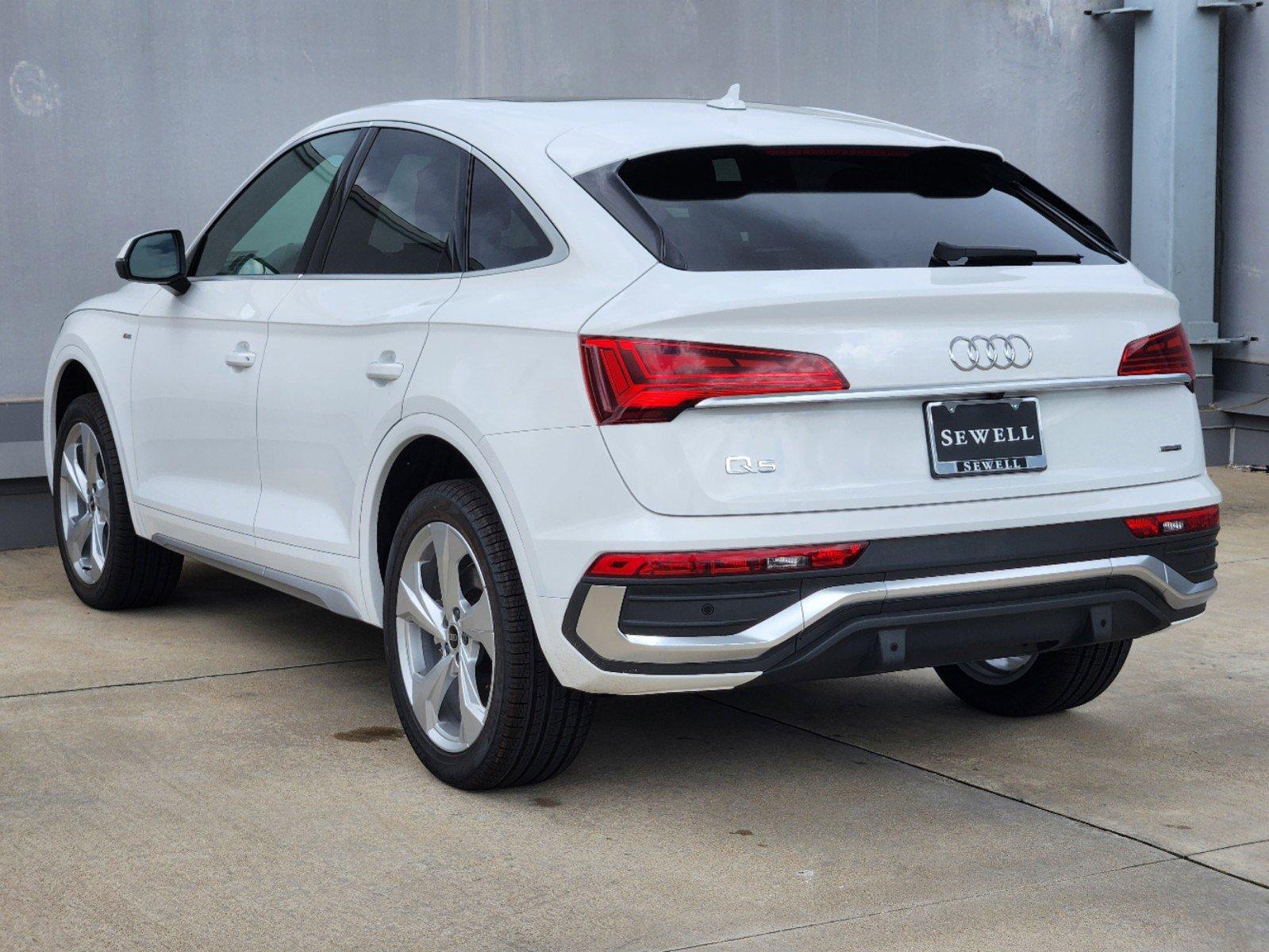 2024 Audi Q5 Sportback Vehicle Photo in SUGAR LAND, TX 77478