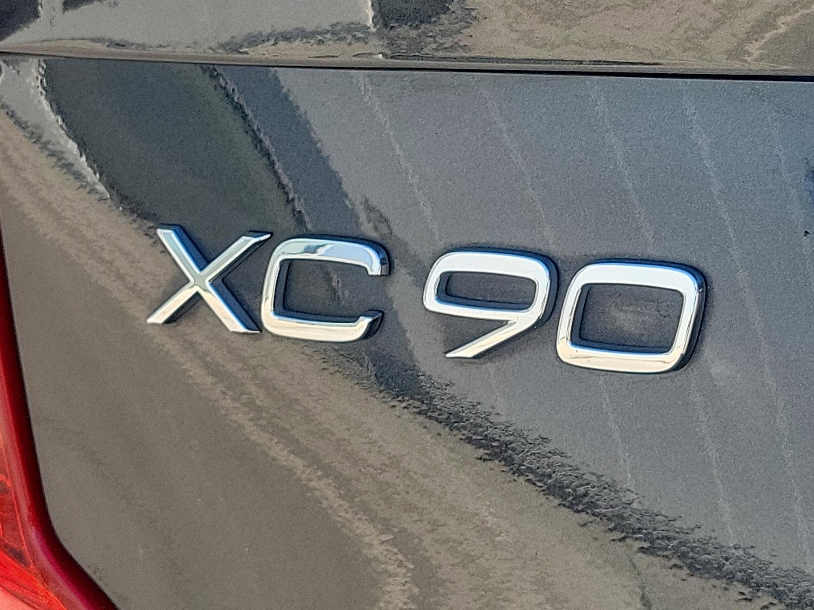 2022 Volvo XC90 Vehicle Photo in Trevose, PA 19053