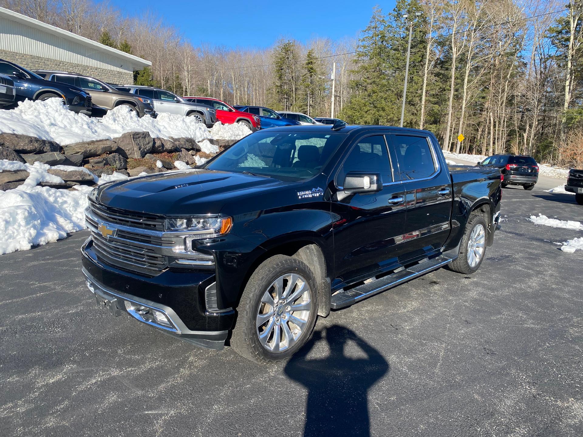 Used 2021 Chevrolet Silverado 1500 High Country with VIN 1GCUYHEL2MZ275396 for sale in Tannersville, NY