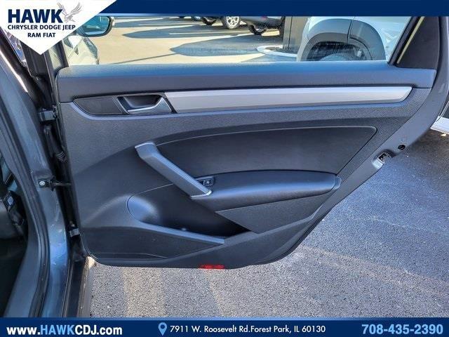 2022 Volkswagen Passat Vehicle Photo in Saint Charles, IL 60174