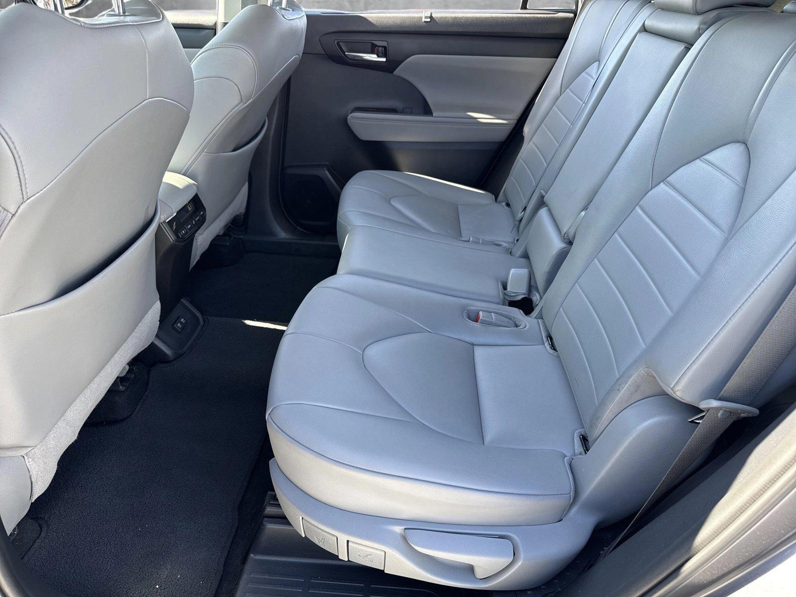 2021 Toyota Highlander Vehicle Photo in Ft. Myers, FL 33907