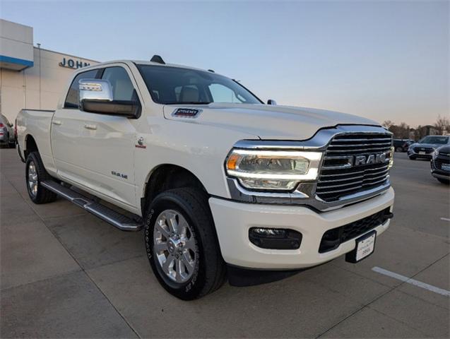 2024 Chevrolet Colorado Vehicle Photo in ENGLEWOOD, CO 80113-6708