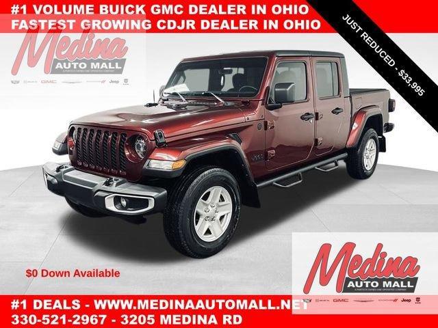 2022 Jeep Gladiator Vehicle Photo in MEDINA, OH 44256-9631