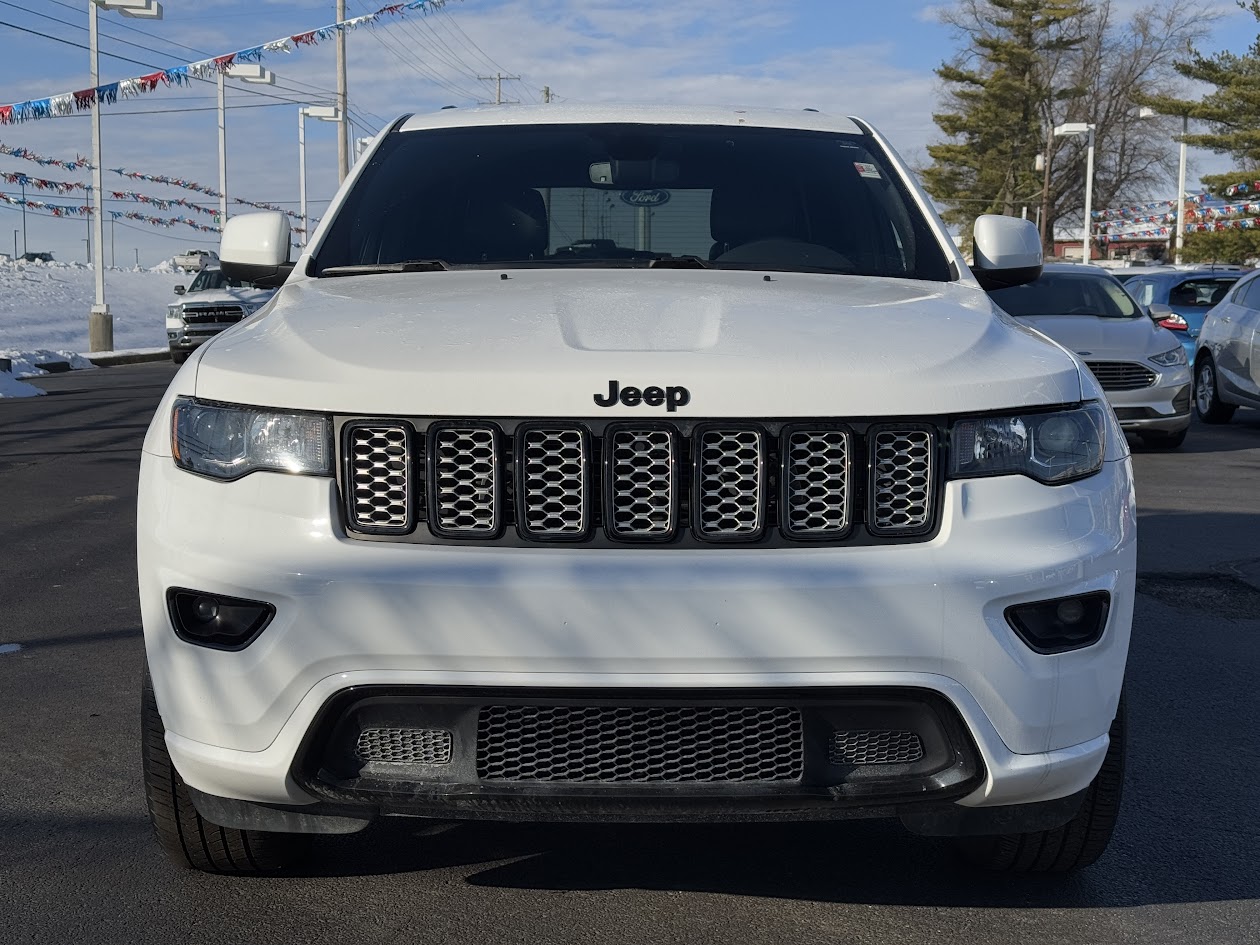 2022 Jeep Grand Cherokee WK Vehicle Photo in BOONVILLE, IN 47601-9633