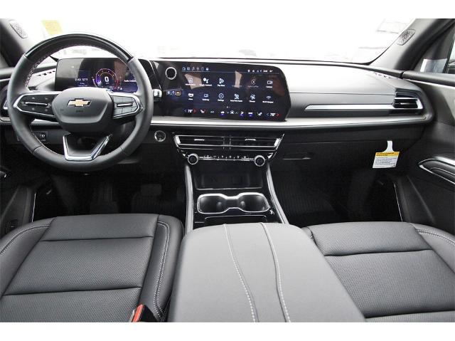 2025 Chevrolet Traverse Vehicle Photo in ROSENBERG, TX 77471-5675